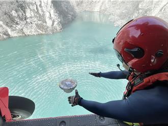 馬太鞍堰塞湖最新水情！空勤總隊「投浮標」精準監測