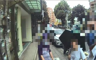 北市9旬翁图书馆内迷途　内湖警护送平安返家