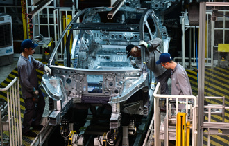 陸建電動車帝國掌握軍事優勢  美猶豫不決慘了