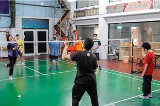 中秋佳節新北送愛！7家機構獲加菜金及蘋果