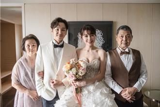 Energy書偉父親今舉行告別式　慟別：爸我愛你！