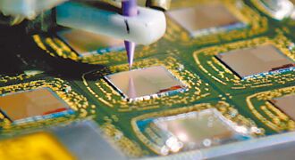 8月製造業景氣燈號 連4藍