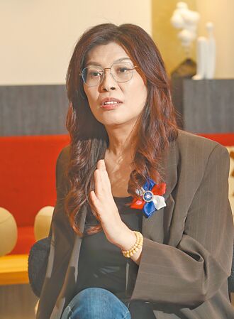 郑丽文：国民党正由下而上改变