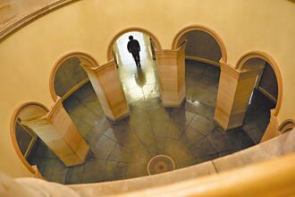 裁員恐難免 AIT臉書也停止更新