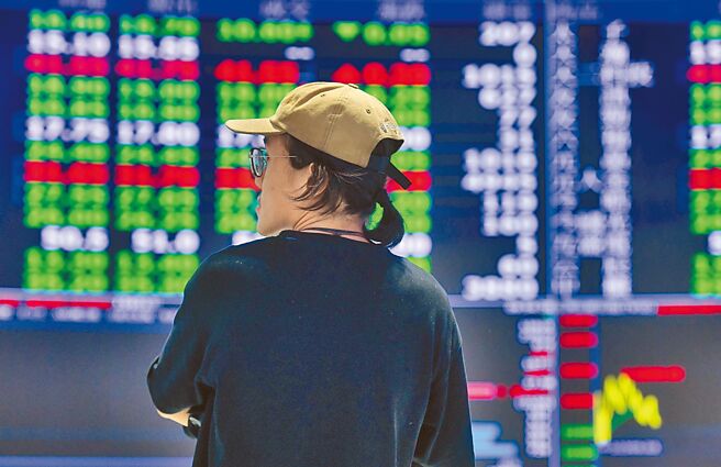 南港公布今年第二季的財務資訊，單季稅後純損2.95億元，每股稅後純損0.35元。累計上半年稅後純損3.83億元，每股純損0.46元。圖／本報資料照片