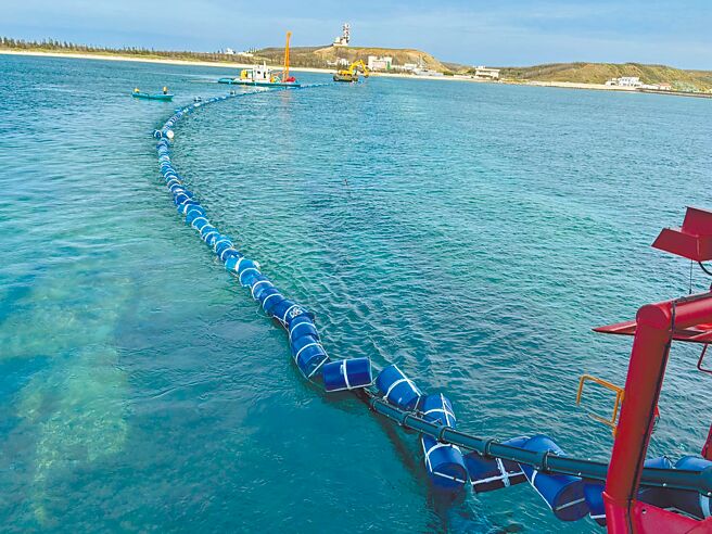 全線總長達9.405公里的台電「風櫃─桶盤─虎井及望安─將軍」海底電纜，1日啟用。（台電提供／許逸民澎湖傳真）