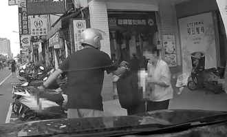行車紀錄器視角！苗栗女童遭掐頸挾持 兇嫌揮刀畫面曝光