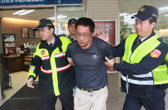 苗栗隨機砍人！10年前「遇刺男大生」發聲：當時再往上就頸動脈