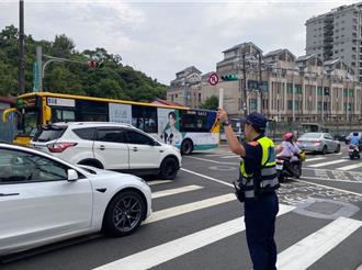 中秋国庆连续假期将届 警政署全力维护交通顺畅