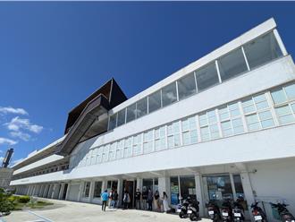 基隆太平青鸟书店吹熄灯号？谢国梁松口不排除改青年旅舍