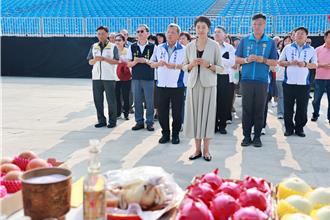 南投茶博会＋国庆焰火涌人潮 路边停车「9天免费」爆争议