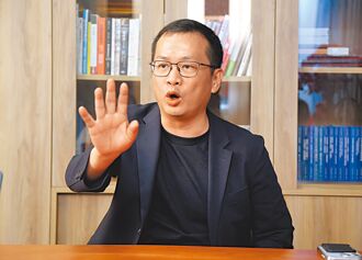 羅主打年輕化 迎戰校園辯論