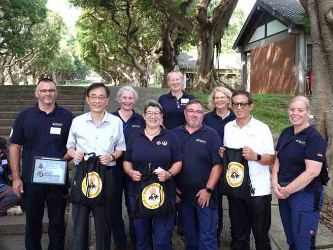 BRH副主席Mrs. Ulrike Gehner(前排左3)亲率11位国际教官来臺指导。(照片/东海大学提供)