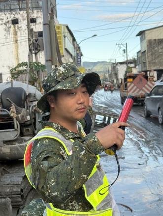 仁義之師馳援光復 投身救災獻己力