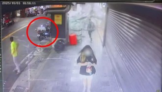 影》疑更換瓦斯桶不慎氣爆 騎樓監視器「驚悚畫面曝光」