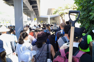 灾民感谢铲子超人「送这物」 牙医师眉头一皱：别拿