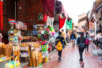 狠甩旗山、九份 最強老街吸1468萬人 遊客狂讚去不膩