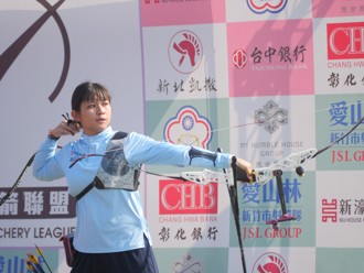 企箭》十分箭王、箭后個人賽都輸 新濠建設季後賽首秀黯然吞敗