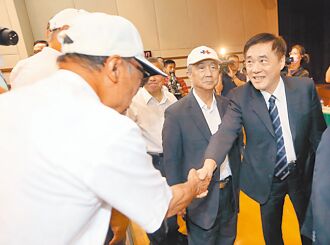 爭搶軍系票 郝催生黃復興智庫