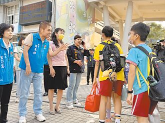 加强护童 锺东锦吁检讨高风险追踪