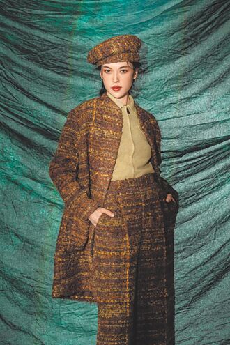 王思伟靠大衣变有神