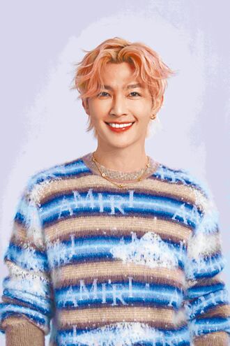 炎亚纶中山73开讲「活成自己的样子」