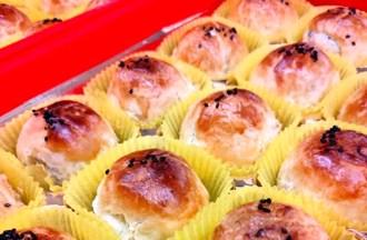 蛋黃酥放微波爐傳巨響 ！何如芸曝錯誤步驟「多1動作避免爆炸」