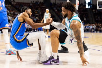 NBA》卫冕军「全替补」出击！雷霆热身赛照样痛宰黄蜂