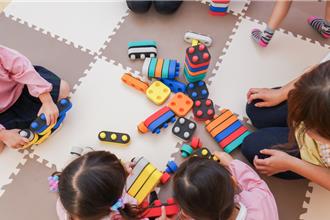 晚間托育難找？北市推夜間臨托據點助爸媽喘口氣