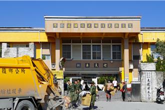 花蓮光復3校明天復課 新文具都準備好了