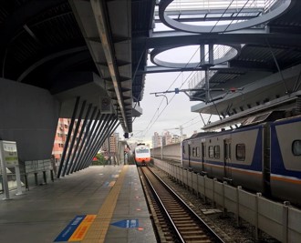 無票旅客硬闖 將站務員推落軌 台鐵要提告了