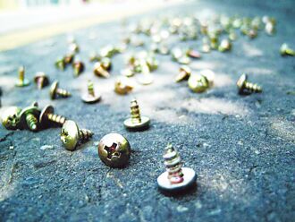 雙重夾擊 螺絲業者苦哈哈