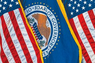 降息帶動 全球股票基金熱錢湧