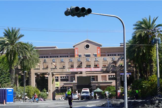 花莲光復商工明天採线上授课，预计13日恢復实体授课。（罗亦晽摄）