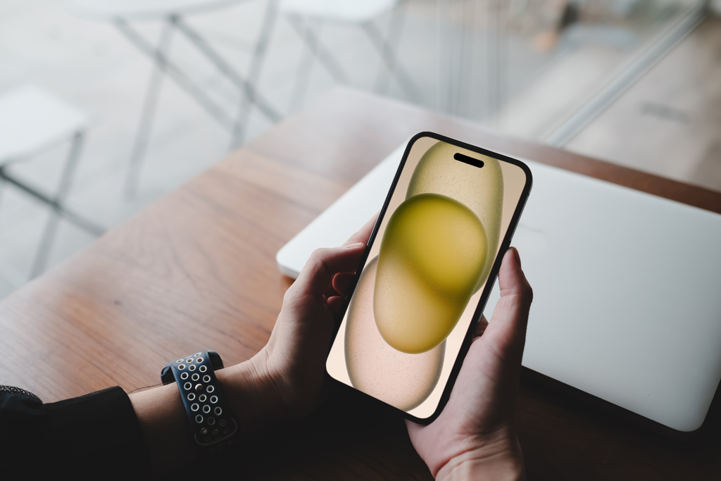 手機卡又頓!國一女兒天天吵著「換iPhone」 兩派網戰翻