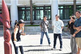 毛利大師贈台東星空羅盤柱！貝殼柱眼連結土地情感