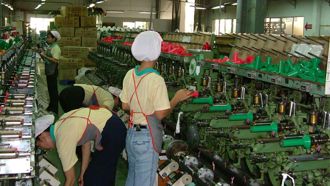 供大於求 加工絲、尼龍廠第三季營收年減恐達2位數