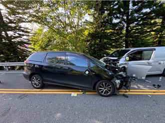 宜蘭員山鄉2車對撞 5人受傷送醫
