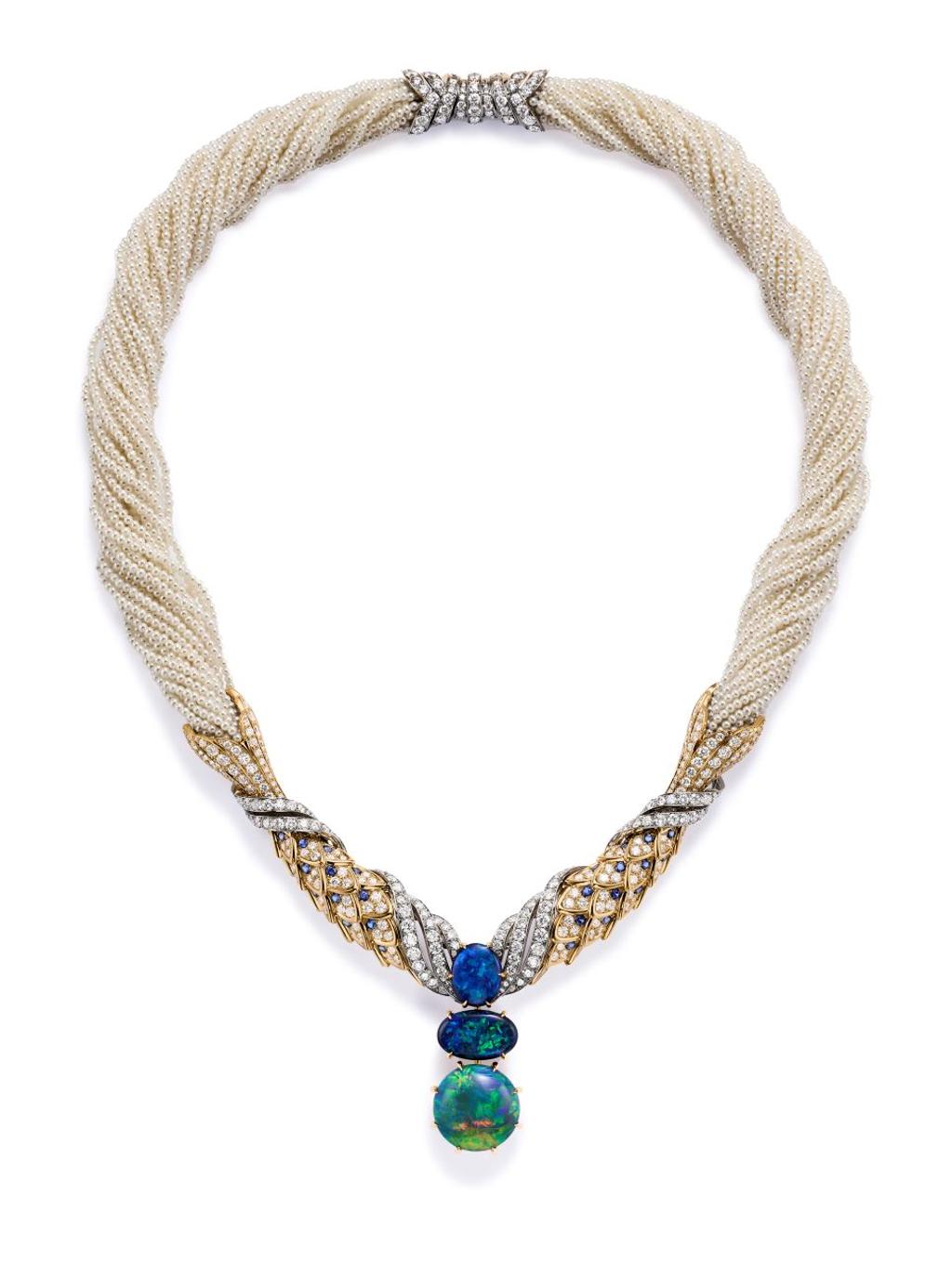 蒂芙尼Blue Book系列海靈仙姿(Mermaid)黑色蛋白石胸針。(Tiffany & Co.提供)