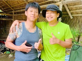 賴銘偉曾是顏正國「跟班」！曝兩人互動：很榮幸被好小子踢過