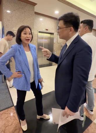 賴瑞隆追著柯志恩質問  葉元之：高市長選戰  這人居下風