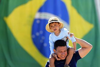 巴西低头 请求美取消惩罚关税