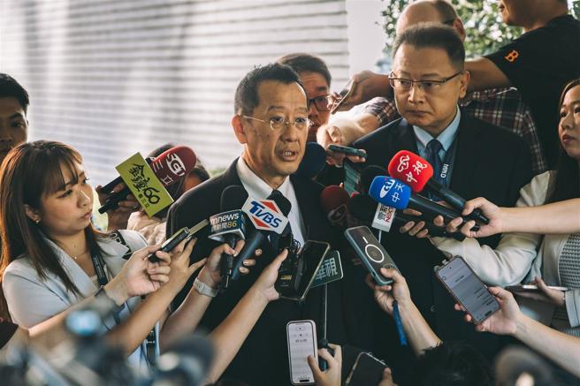 顾部长表示，两栖侦察营移防澎湖，是依防卫作战任务需求进行的调整。
（记者陈彦陵摄）