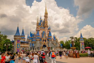 迪士尼再漲價！明年兩大假期門票衝近7000元創新高