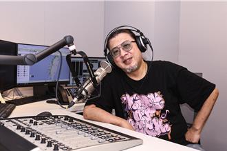 劉劭希首戰流行音樂節目主持人獎　《阿希米亞狂想曲》第4度敲金鐘