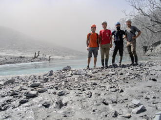 圖輯》末日景象！馬太鞍堰塞湖如大峽谷荒蕪  溢流口駭人最新畫面
