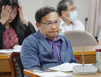 影》要求禁抖音遭王世堅暗酸  王義川被問狂跳針、爆氣走人