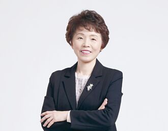 資拓宏宇 吹響醫療系統改革號角