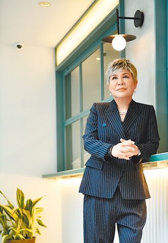 黃小琥遇富豪接機 自嘲沒人敢給房卡