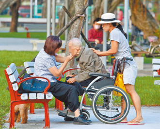 台灣步入超高齡社會 在宅照護有新選擇